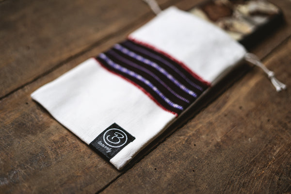 Handmade Bags: How Carved Connects to its One of 1 Mission