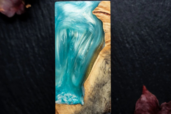 Resin vs. Epoxy: What’s the Difference?