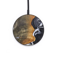 Circle Wood+Resin Wireless Charger - Kelly (Black & White, 696195)