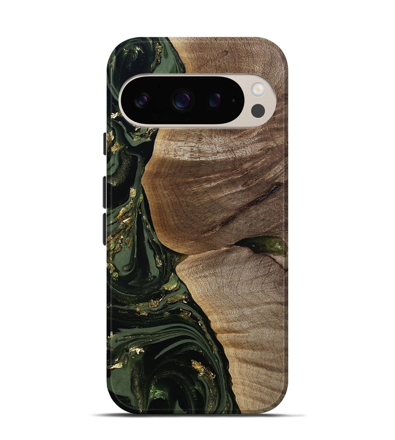 Pixel 9 Pro Wood Live Edge Phone Case - Omer (Green, 811818)