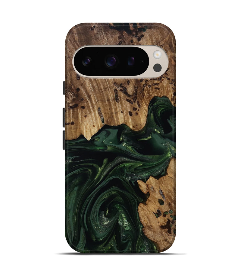 Pixel 9 Pro Wood Live Edge Phone Case - Brant (Green, 814773)