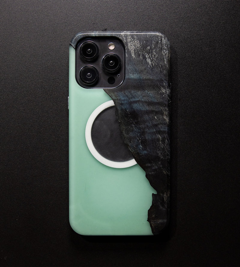 Carved Reserve Live Edge Case - iPhone 14 Pro Max (Ellie, 140)