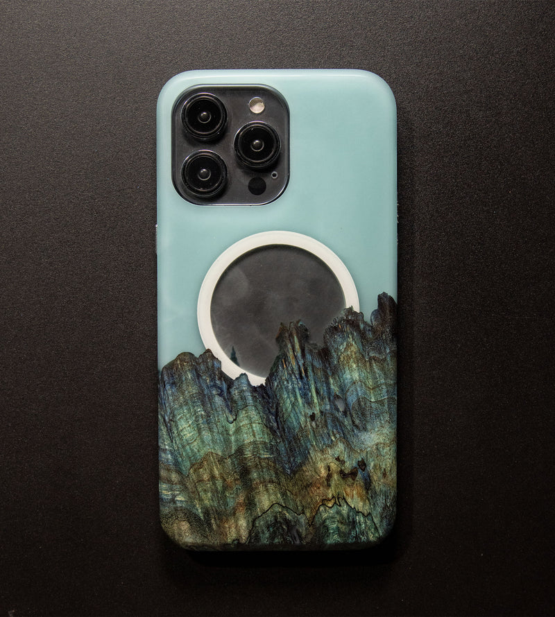Carved Reserve Live Edge Case - iPhone 14 Pro Max (Lily, 151)