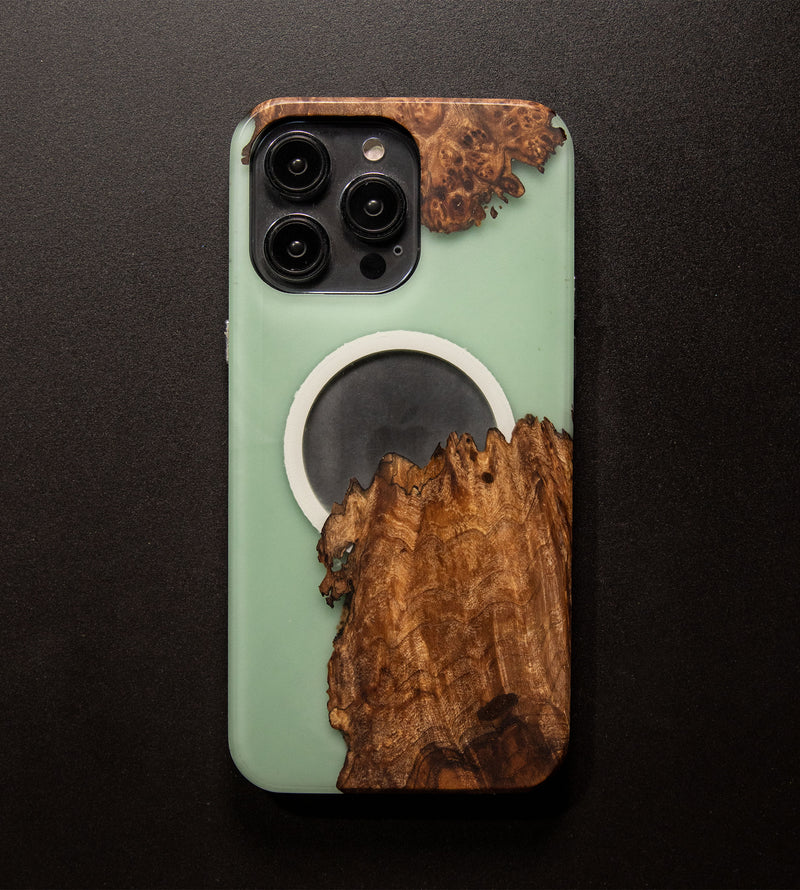 Carved Reserve Live Edge Case - iPhone 14 Pro Max (Isaiah, 192)