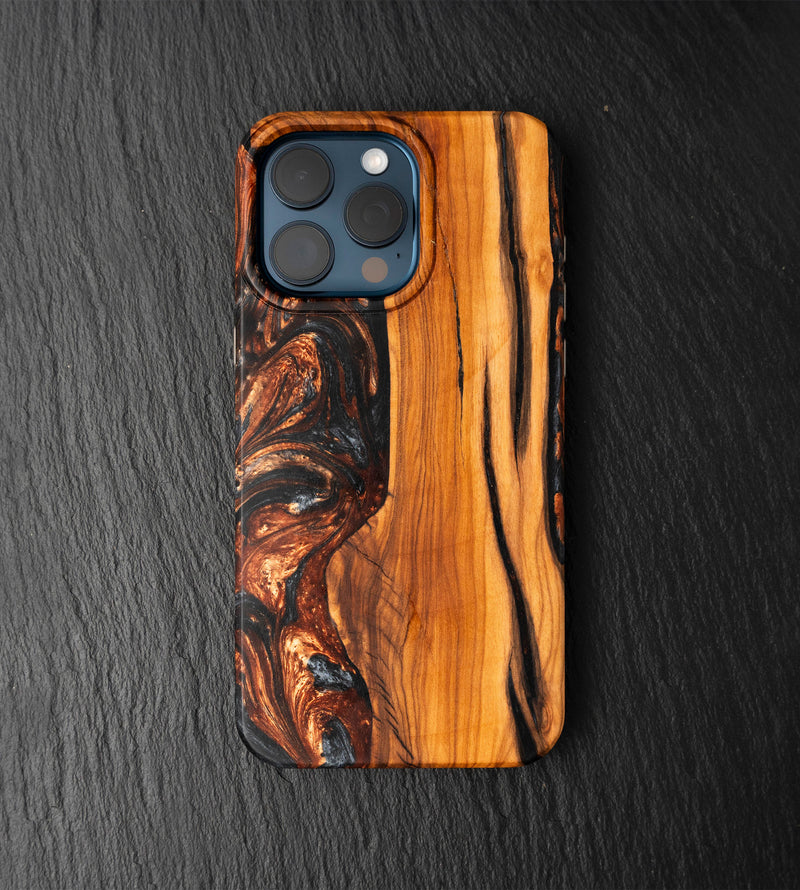 Carved Founders Edition Live Edge Case - iPhone 15 Pro Max (Solara, 027)