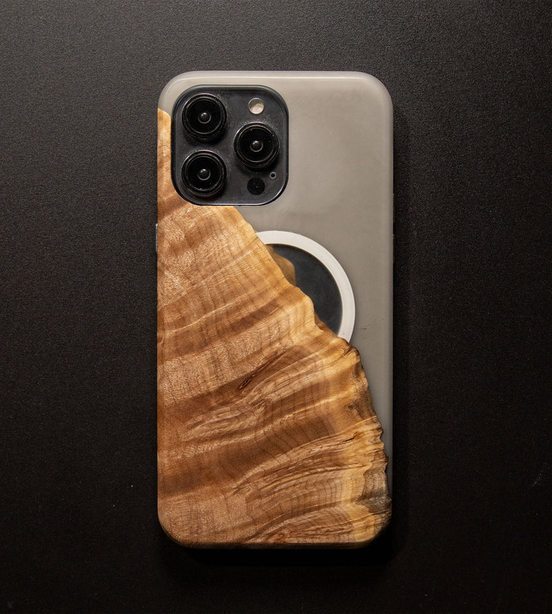 Carved Reserve Live Edge Case - iPhone 14 Pro Max (Anthony, 204)