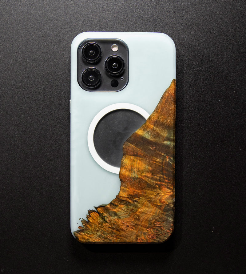 Carved Reserve Live Edge Case - iPhone 14 Pro Max (Noah, 109)