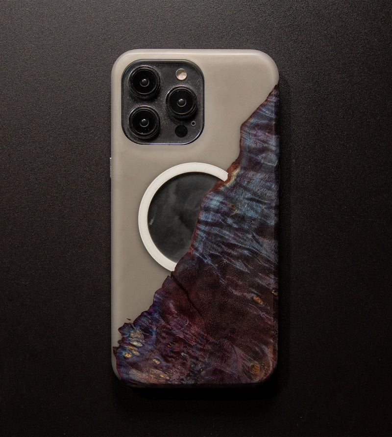 Carved Reserve Live Edge Case - iPhone 14 Pro Max (Bella, 205)