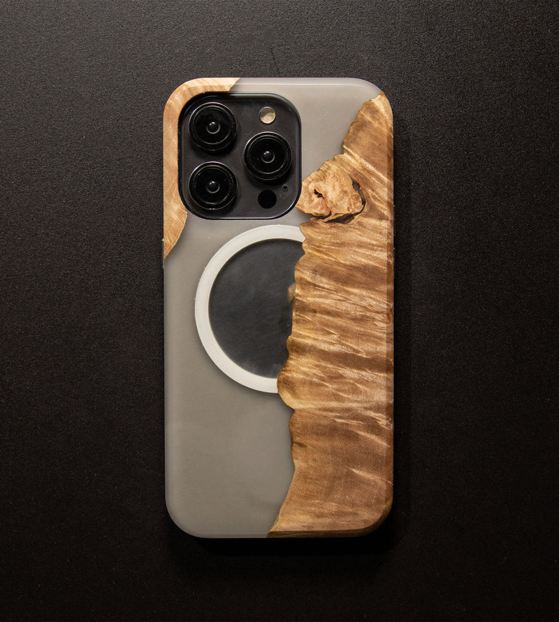 Carved Reserve Live Edge Case - iPhone 14 Pro (Micah, 240)