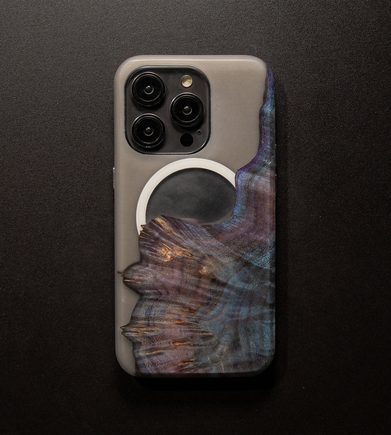 Carved Reserve Live Edge Case - iPhone 14 Pro (Ruby, 255)