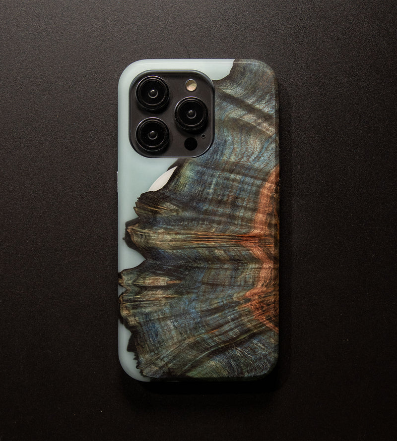 Carved Reserve Live Edge Case - iPhone 14 Pro (Arya, 214)