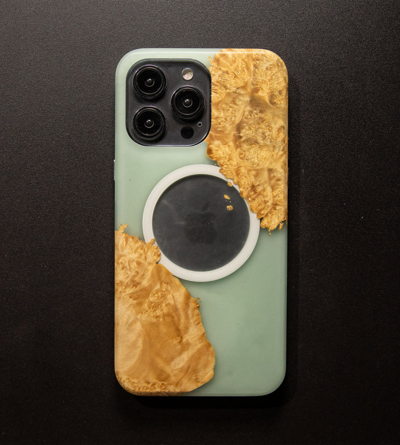 Carved Reserve Live Edge Case - iPhone 14 Pro Max (Julian, 189)