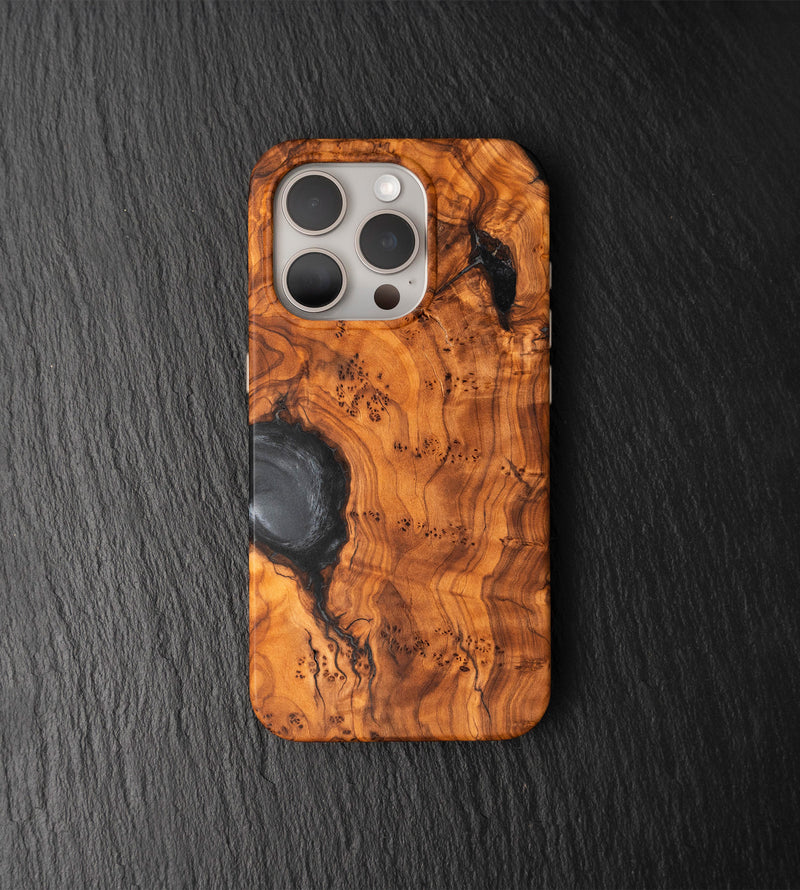 Carved Founders Edition Live Edge Case - iPhone 15 Pro (Harvest, 007)