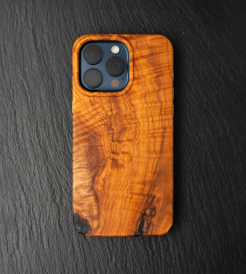 Carved Founders Edition Live Edge Case - iPhone 15 Pro Max (Zephyr, 015)